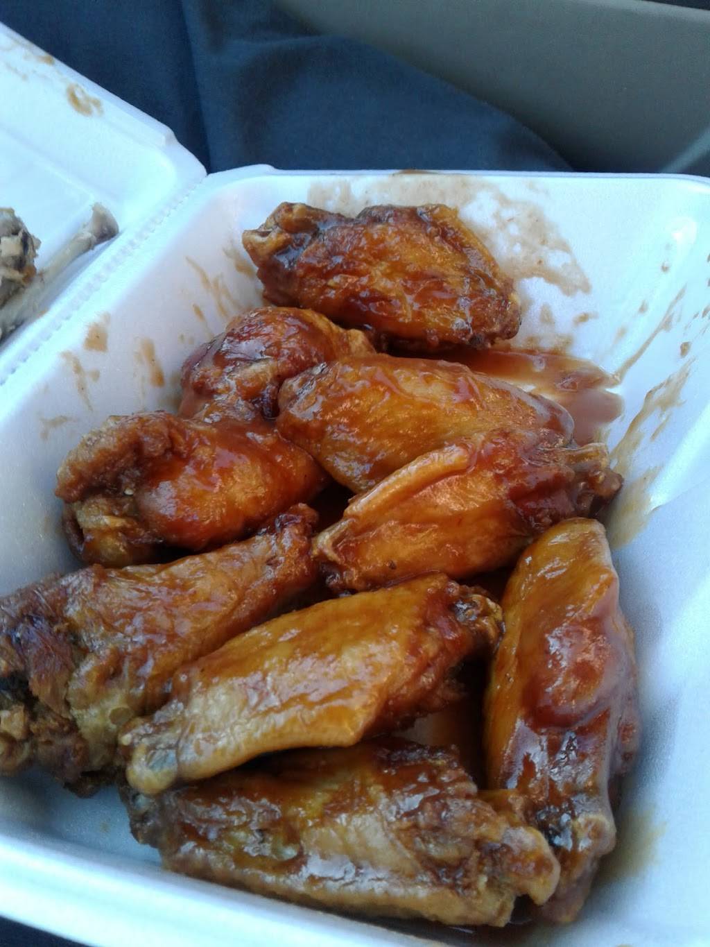 Crossroads Sports Bar & Grill | restaurant | 5790 Cheviot Rd, Cincinnati, OH 45247, USA | 5132459999 OR +1 513-245-9999