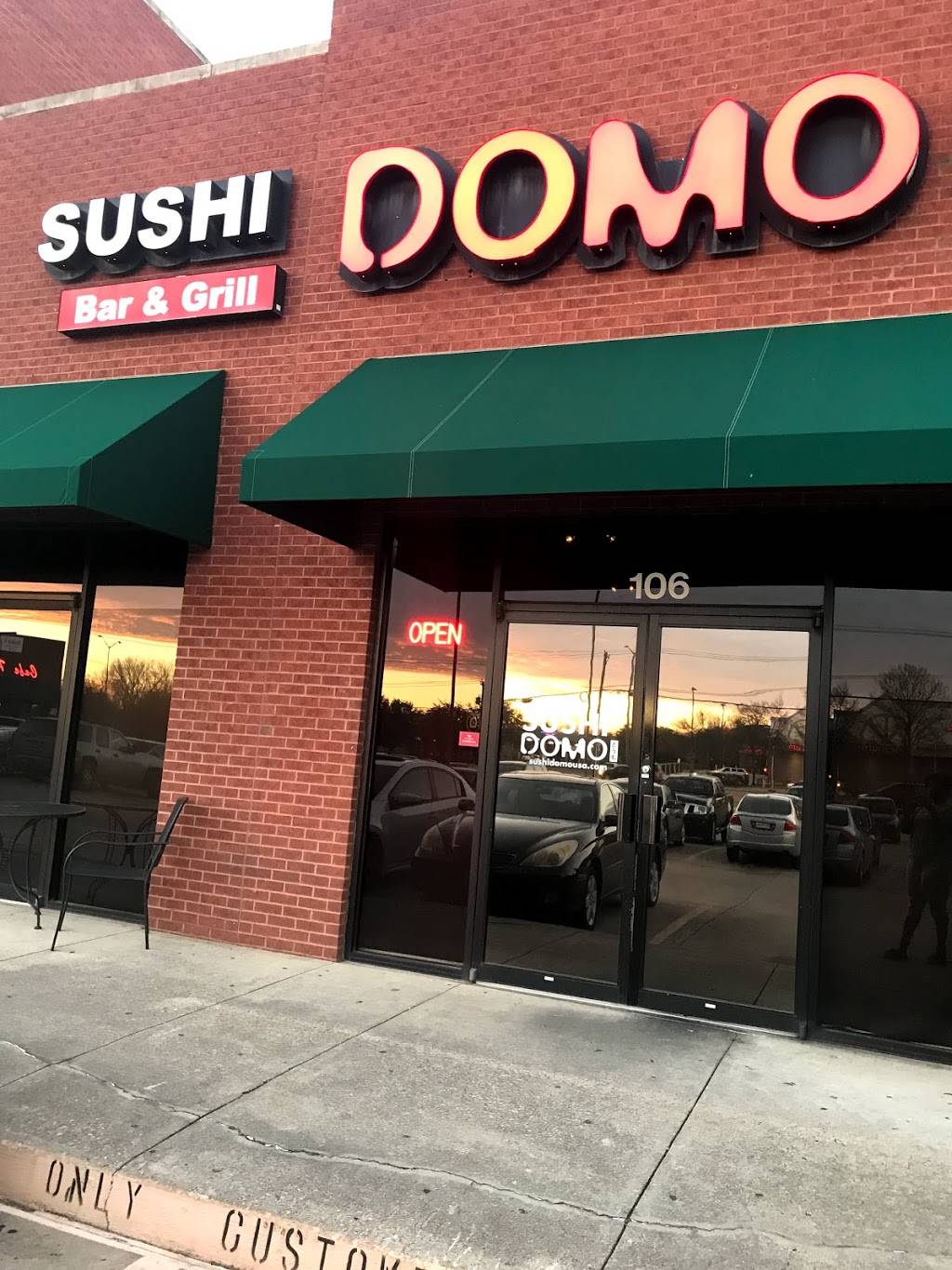 Sushi Domo | restaurant | 3330 Matlock Rd #106, Arlington, TX 76015, USA | 8175573135 OR +1 817-557-3135