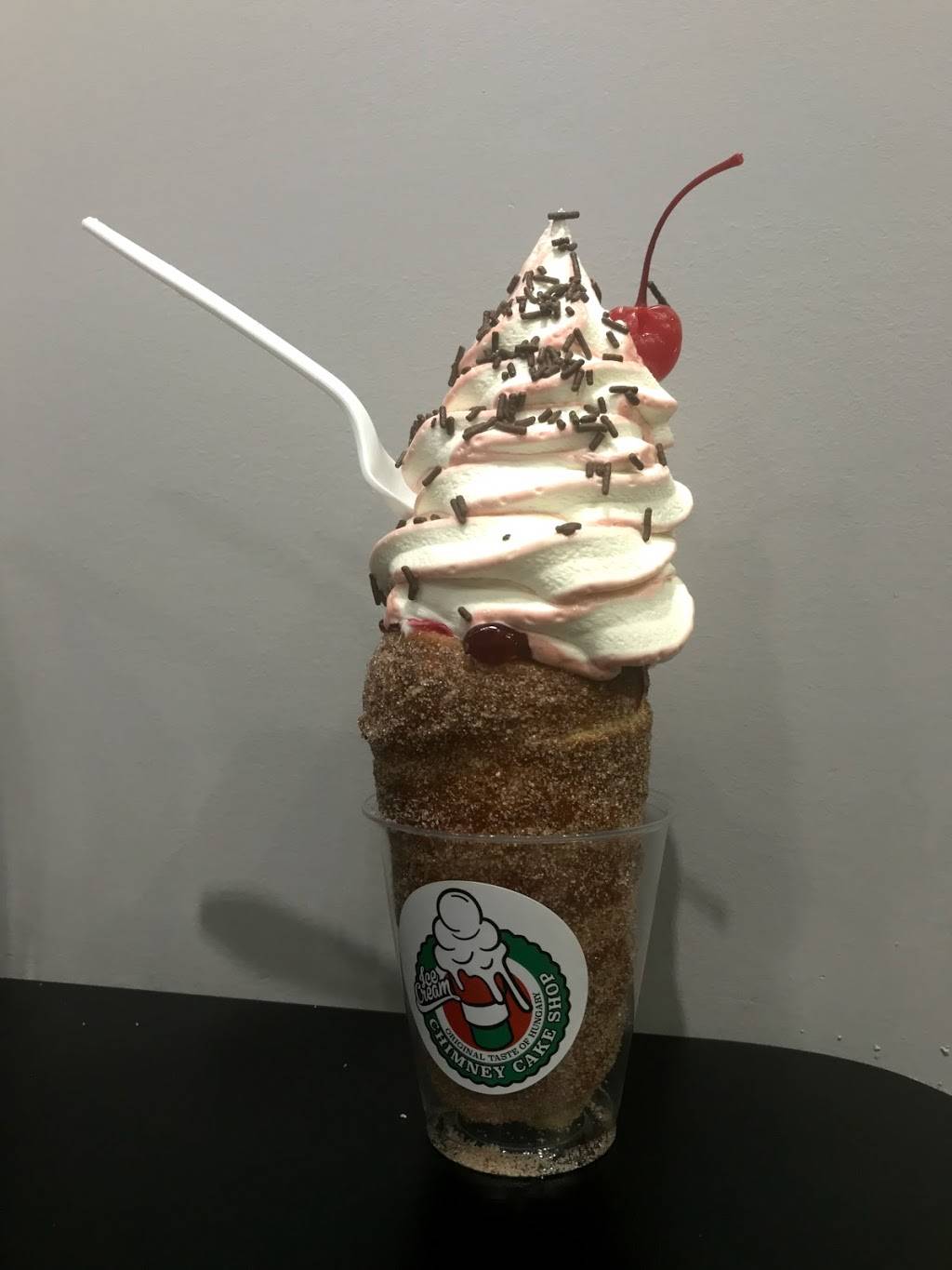 Chimney Cake Shop | restaurant | 1786 Stone Church Rd E, Hamilton, ON L8W 3P8, Canada | 9055603884 OR +1 905-560-3884