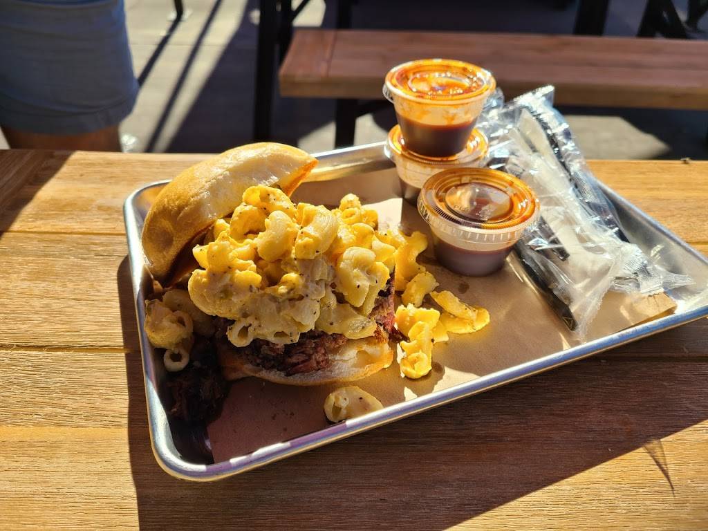 Heim Barbecue on Mockingbird | restaurant | 3130 W Mockingbird Ln, Dallas, TX 75235, USA | 4693974346 OR +1 469-397-4346