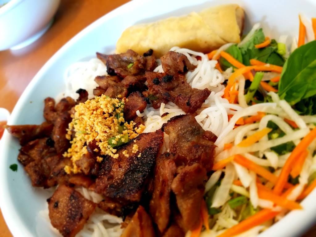 Pho Bowl Vietnamese Restaurant in Clearwater | restaurant | 1550 N McMullen Booth Rd F4, Clearwater, FL 33759, USA | 7272813039 OR +1 727-281-3039