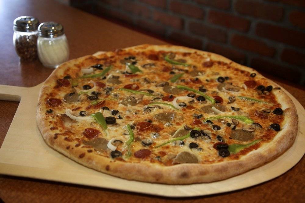 Flippin Pizza | restaurant | 27614 Clinton Keith Rd, Murrieta, CA 92562, USA | 9513019999 OR +1 951-301-9999