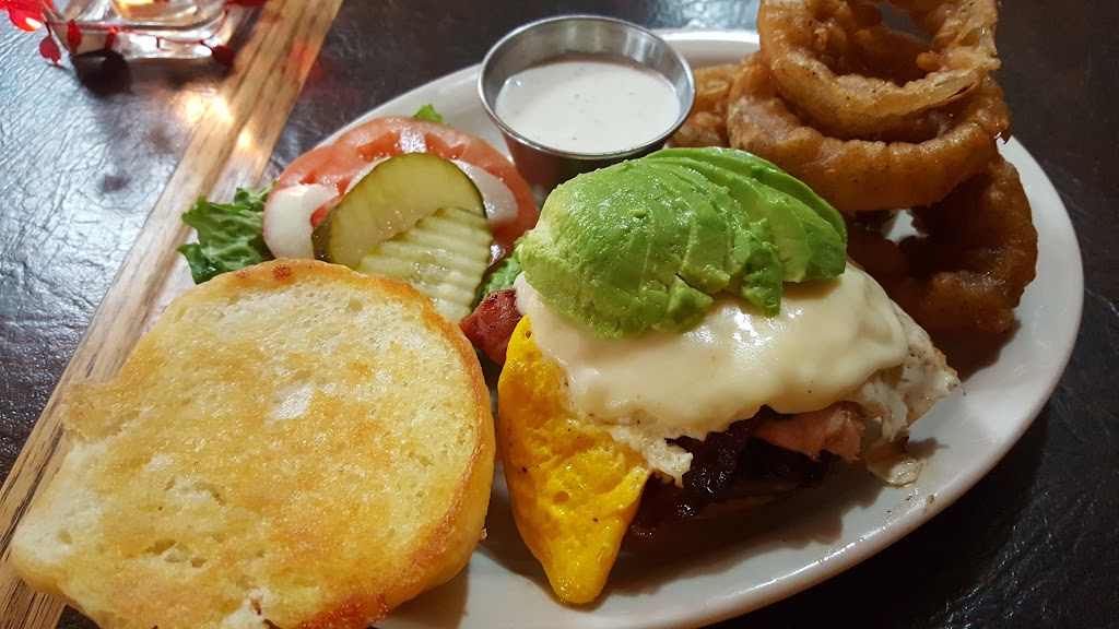 Red Feather Bar and Liquor Store | restaurant | 211 E Flaming Gorge Way, Green River, WY 82935, USA | 3078756625 OR +1 307-875-6625