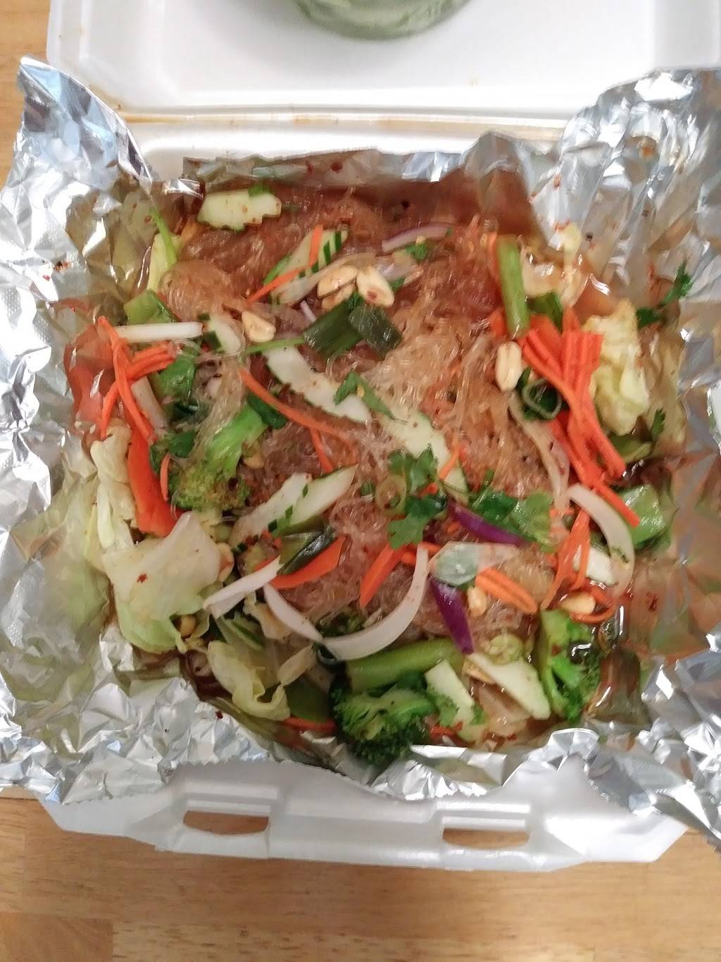 Thai Chang restaurant | restaurant | 5913 Bemiss Rd, Valdosta, GA 31605, USA | 2292472525 OR +1 229-247-2525