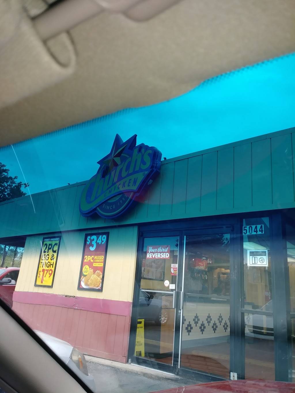 Churchs Chicken | restaurant | 5044 E 38th St, Indianapolis, IN 46218, USA | 3175474054 OR +1 317-547-4054