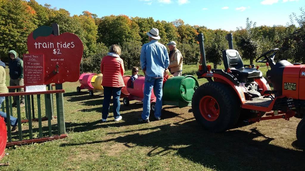 Knaebes Mmmunchy Krunchy Apple Farm | bakery | 2621 S Karsten Rd, Rogers City, MI 49779, USA | 9893517868 OR +1 989-351-7868