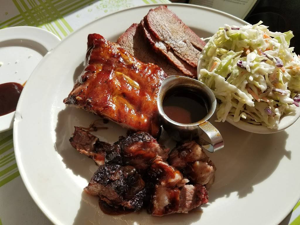 Lucilles Smokehouse Bar-B-Que | restaurant | 6000 Sepulveda Blvd, Culver City, CA 90230, USA | 3103901227 OR +1 310-390-1227