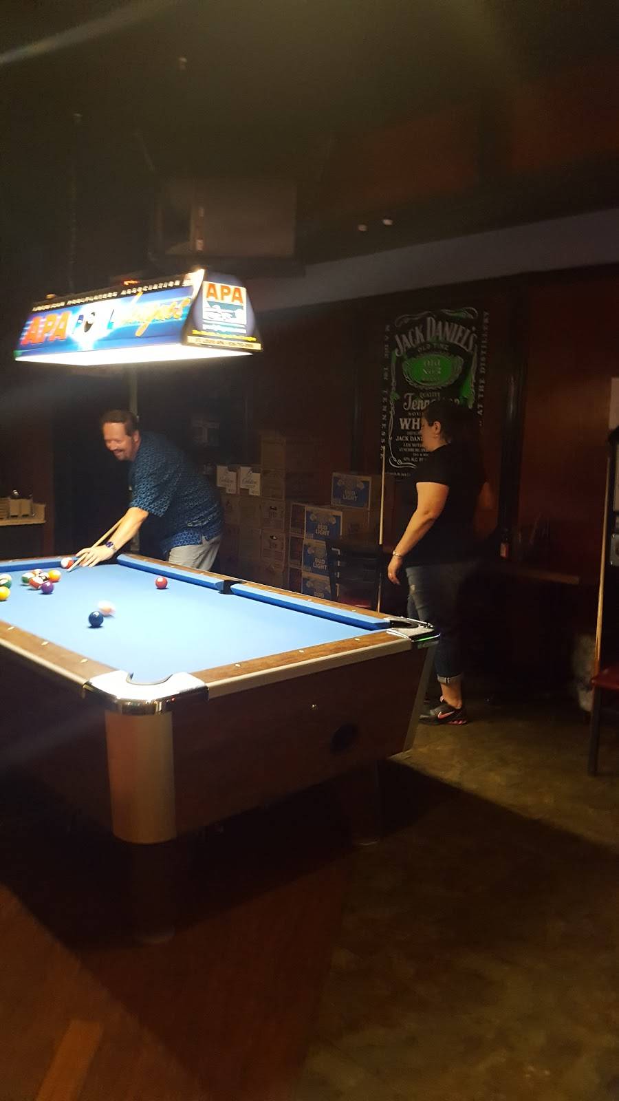 Break Time Bar & Grill | restaurant | 6186 Howdershell Rd, Hazelwood, MO 63042, USA | 3147783411 OR +1 314-778-3411