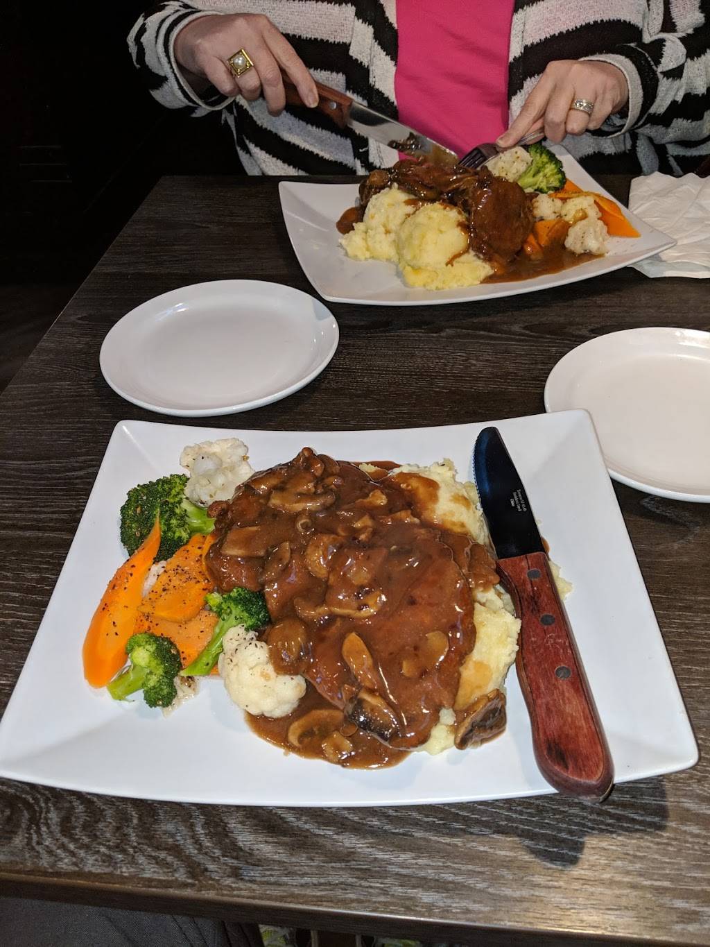 Kerr St. Pub & Grill | restaurant | 580 Kerr St, Oakville, ON L6K 3C7, Canada | 2898371353 OR +1 289-837-1353