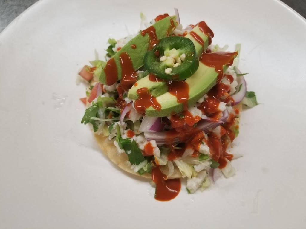 El Cerrito | restaurant | 8605 Jacksboro Hwy, Lakeside, TX 76135, USA | 6823164980 OR +1 682-316-4980