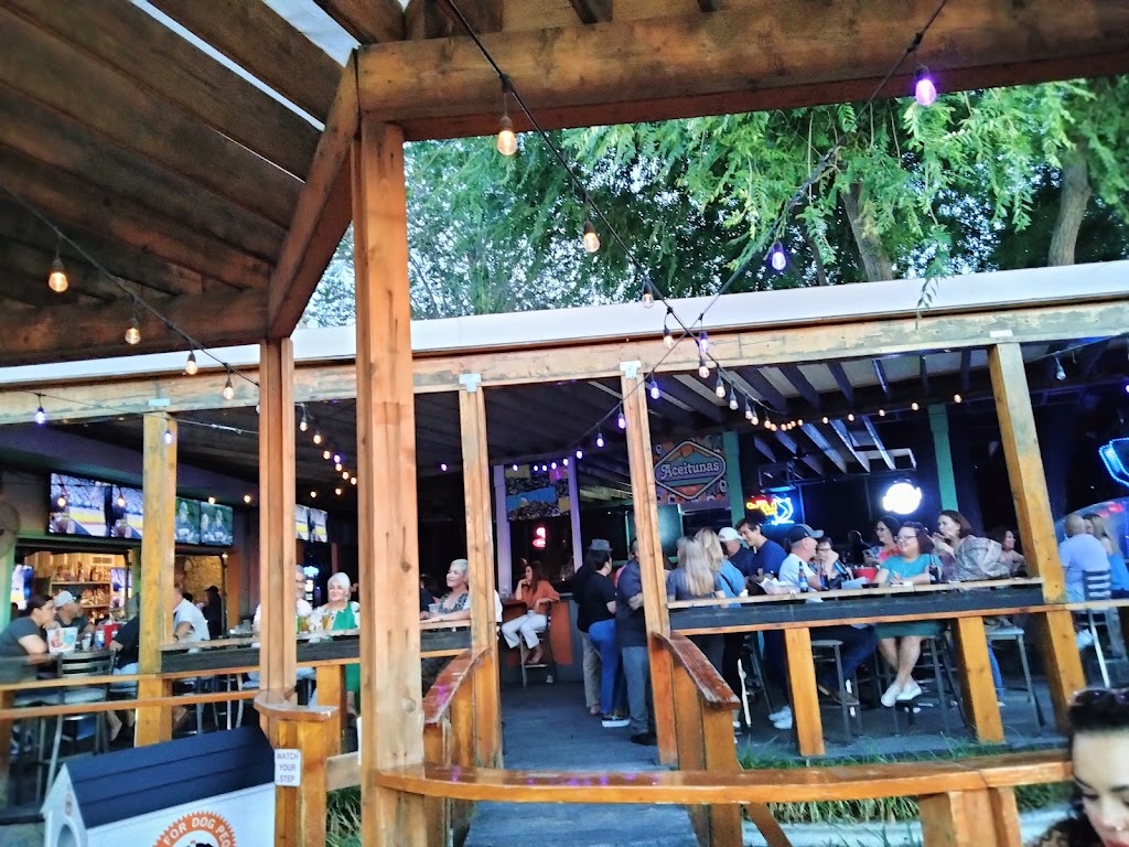 Aceitunas Beer Garden | restaurant | 5200 Doniphan Dr, El Paso, TX 79932, USA | 9158452277 OR +1 915-845-2277