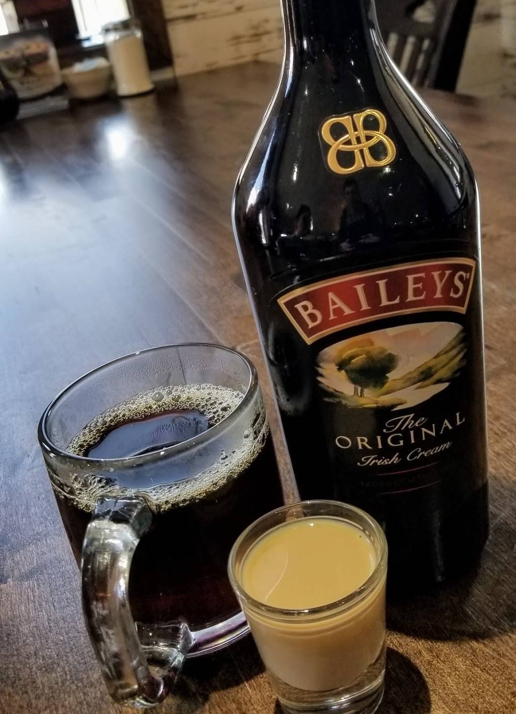 Mugshots coffehouse and eatery | restaurant | 10203 IN-13, Syracuse, IN 46567, USA | 5743371307 OR +1 574-337-1307