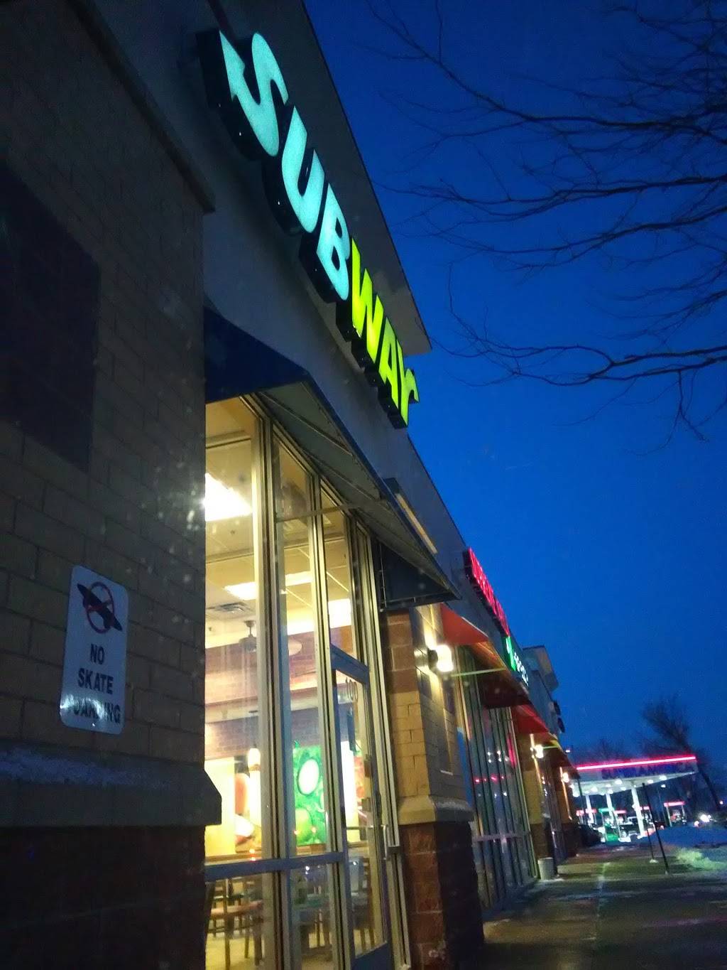 Subway Restaurants | restaurant | 2000 Williams Dr Suite 100, Burnsville, MN 55337, USA | 9528829285 OR +1 952-882-9285