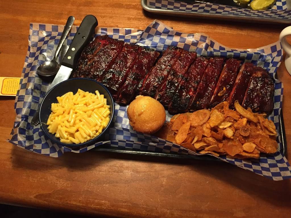 Famous Daves Bar-B-Que | restaurant | 61 Curtner Ave, San Jose, CA 95125, USA | 4082927444 OR +1 408-292-7444