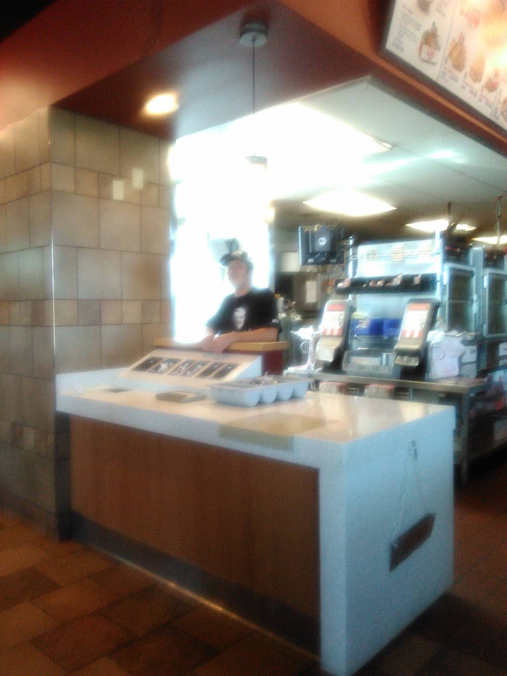 KFC | restaurant | 1132 N Quincy Ave, Ottumwa, IA 52501, USA | 6416845981 OR +1 641-684-5981