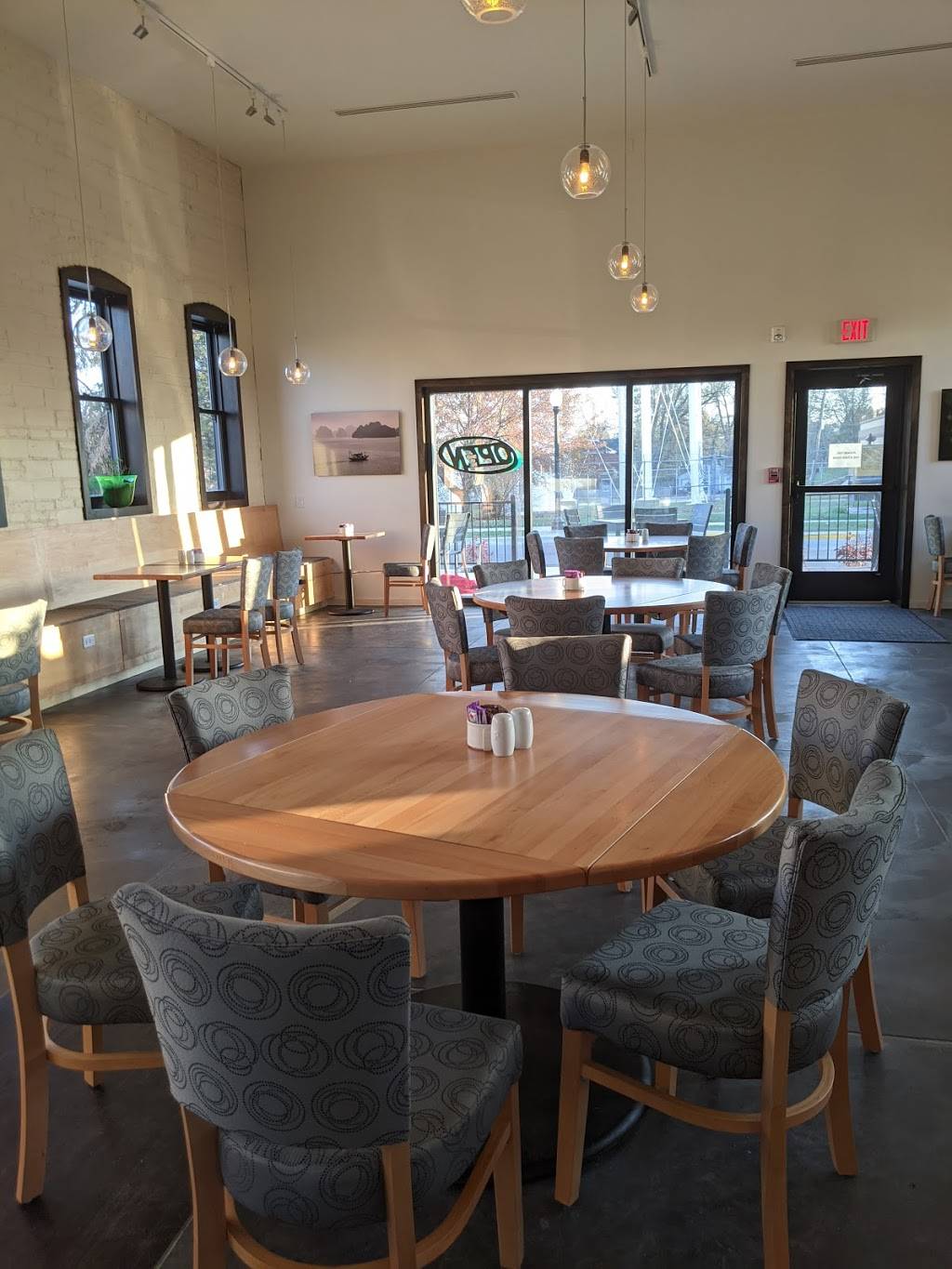 Viet-Thai Taste | restaurant | 208 S 2nd Ave W, Newton, IA 50208, USA | 6417923912 OR +1 641-792-3912