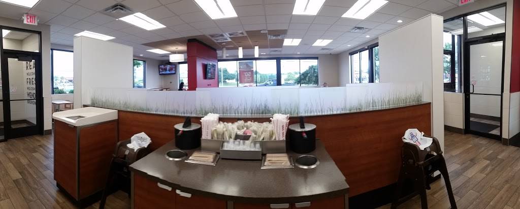 Wendys | restaurant | 3309 Center Rd, Brunswick, OH 44212, USA | 3302253979 OR +1 330-225-3979