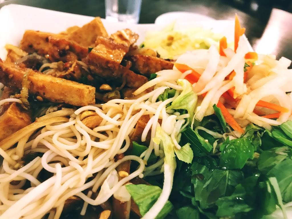 Hello Vietnam Restaurant | restaurant | 11632 Hwy 99, Everett, WA 98204, USA | 4252908562 OR +1 425-290-8562