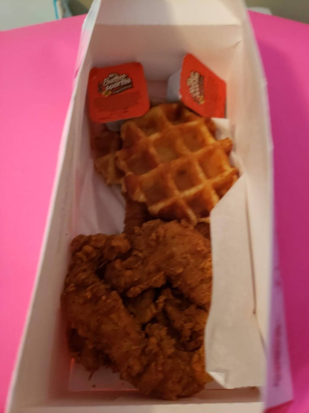 KFC | restaurant | 2532 Wesley Chapel Rd, Decatur, GA 30035, USA | 7703221795 OR +1 770-322-1795