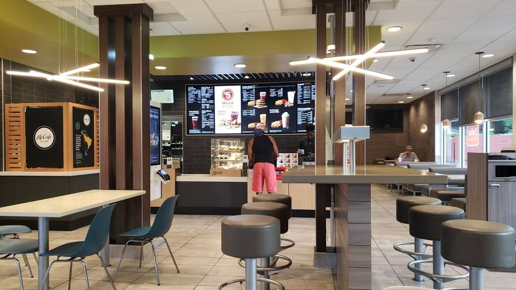 McDonalds | cafe | 2073 Union Ave, Memphis, TN 38104, USA | 9017266502 OR +1 901-726-6502