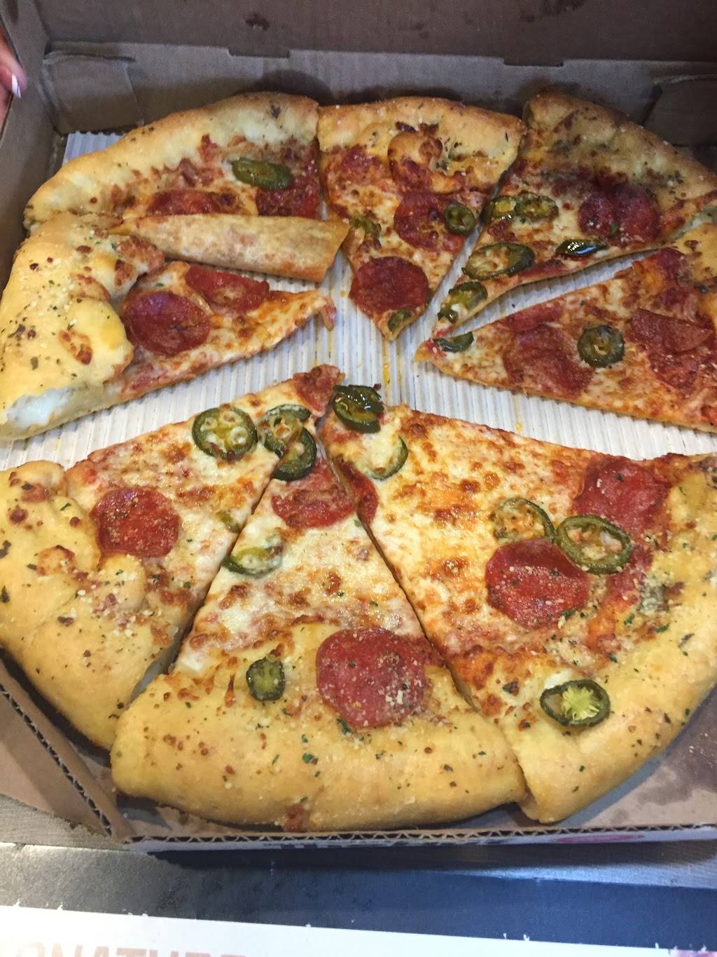 Pizza Hut | restaurant | 1840 S 15th St, Milwaukee, WI 53204, USA | 4146436200 OR +1 414-643-6200