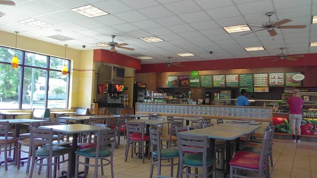 Subway | restaurant | 116 W Main St, Moncks Corner, SC 29461, USA | 8434820668 OR +1 843-482-0668