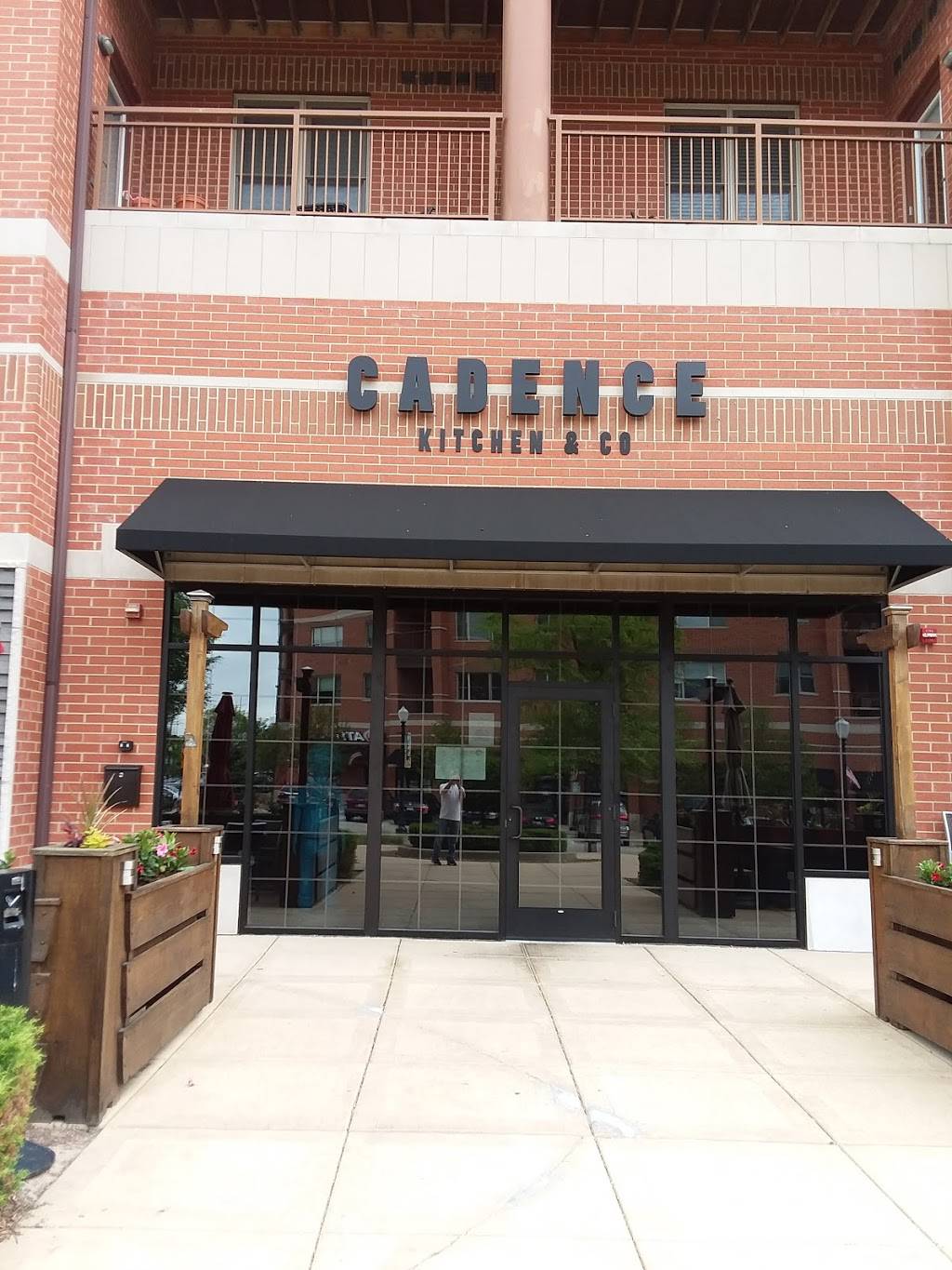 Cadence Kitchen & Co | restaurant | 5101 Mochel Dr, Downers Grove, IL 60515, USA | 6304427631 OR +1 630-442-7631