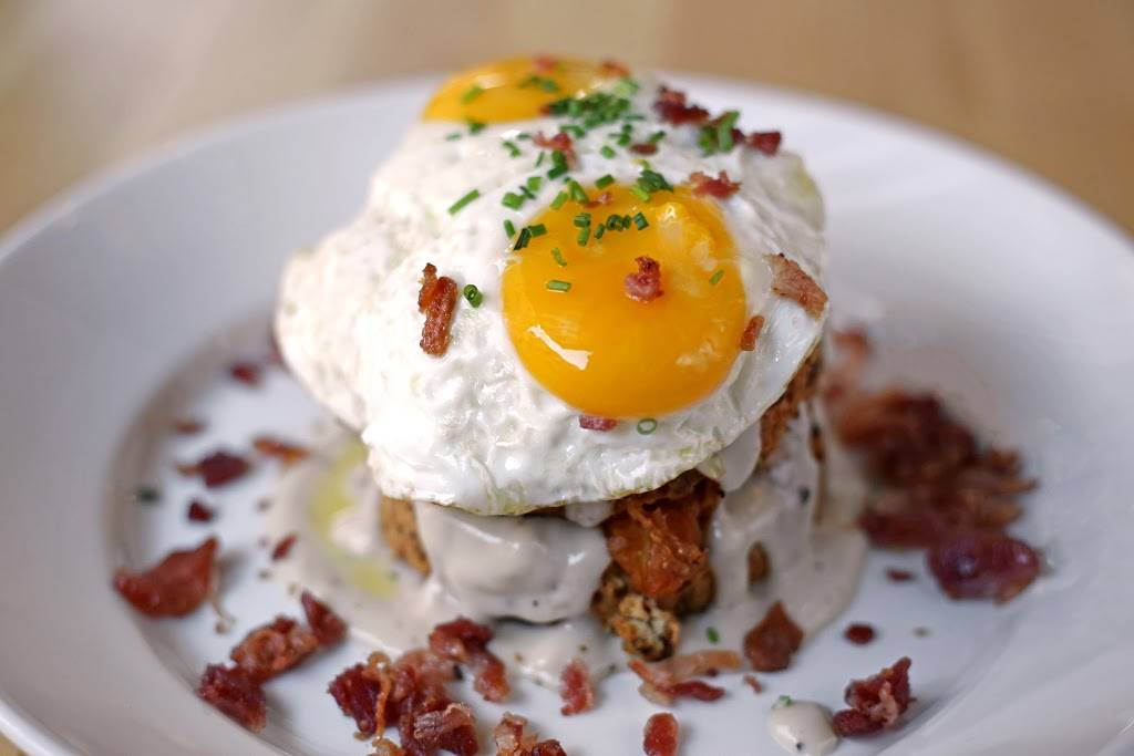 Hutch American Cafe | restaurant | 416 W Ontario St, Chicago, IL 60654, USA | 3123004195 OR +1 312-300-4195