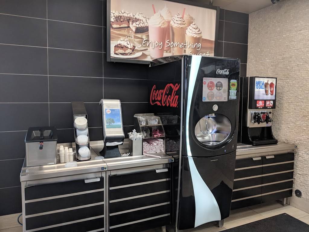 Burger King | restaurant | 708 Edwardsville Rd, Troy, IL 62294, USA | 6186678390 OR +1 618-667-8390