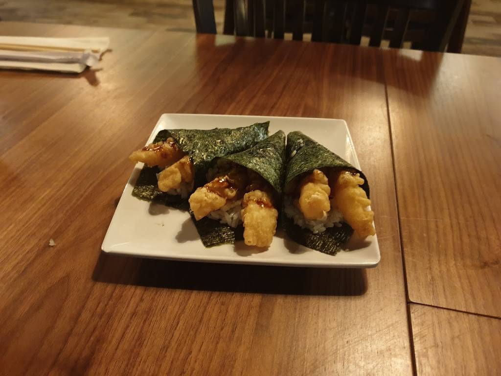 Black Sushi | restaurant | 8594 Palm Pkwy, Orlando, FL 32836, USA | 4074777771 OR +1 407-477-7771