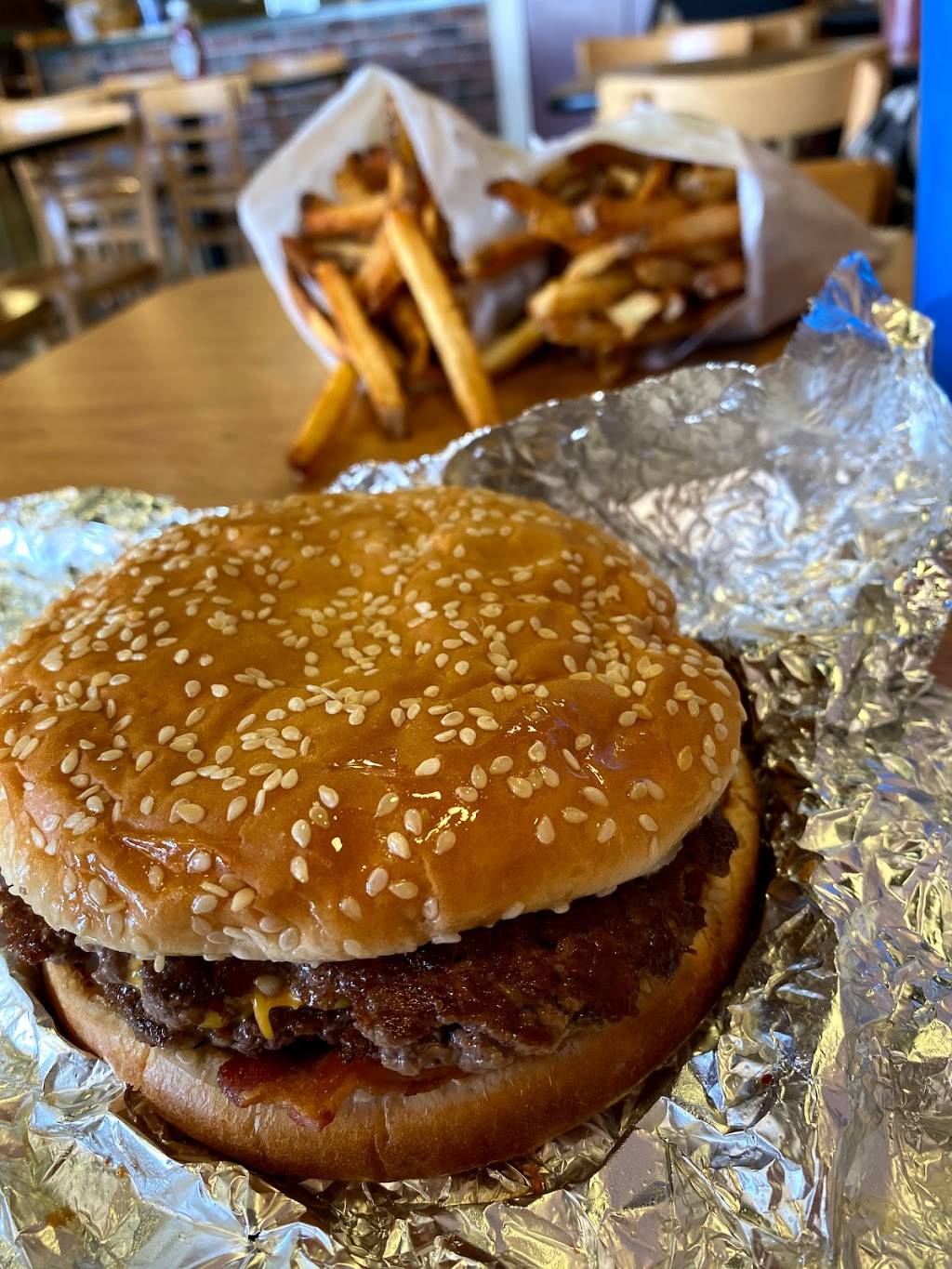 Mad Cow | restaurant | 503 E Nifong Blvd, Columbia, MO 65201, USA | 5732140393 OR +1 573-214-0393