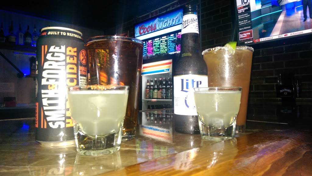 Aviators | restaurant | 9477 Dyer St ste h, El Paso, TX 79924, USA | 9157599966 OR +1 915-759-9966