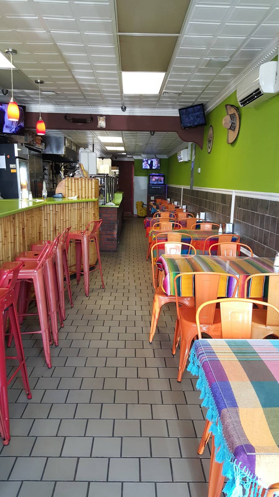 El Nopal | restaurant | 961 Nassau Rd, Uniondale, NY 11553, USA | 5163078814 OR +1 516-307-8814
