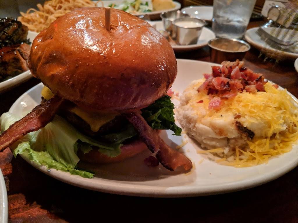 WR Restaurant and Caterer | restaurant | Valencia Marketplace, 25580 The Old Rd, Valencia, CA 91355, USA | 6612227565 OR +1 661-222-7565