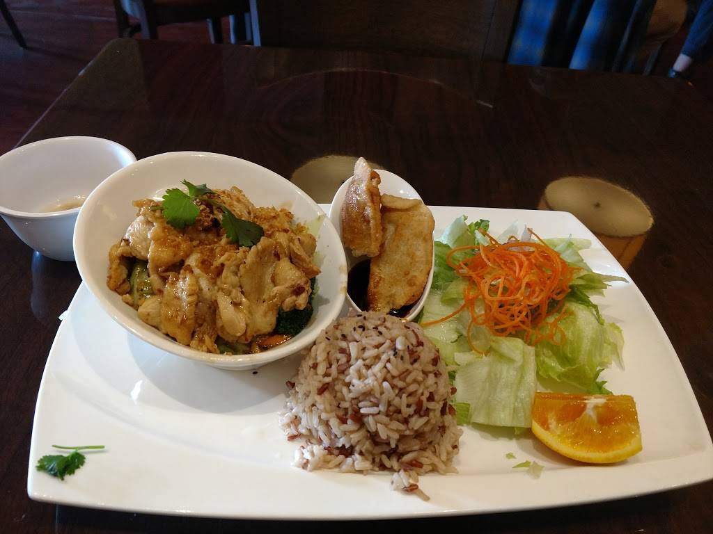Mai Thai Cuisine | restaurant | 807 1st St, Benicia, CA 94510, USA | 7077471868 OR +1 707-747-1868
