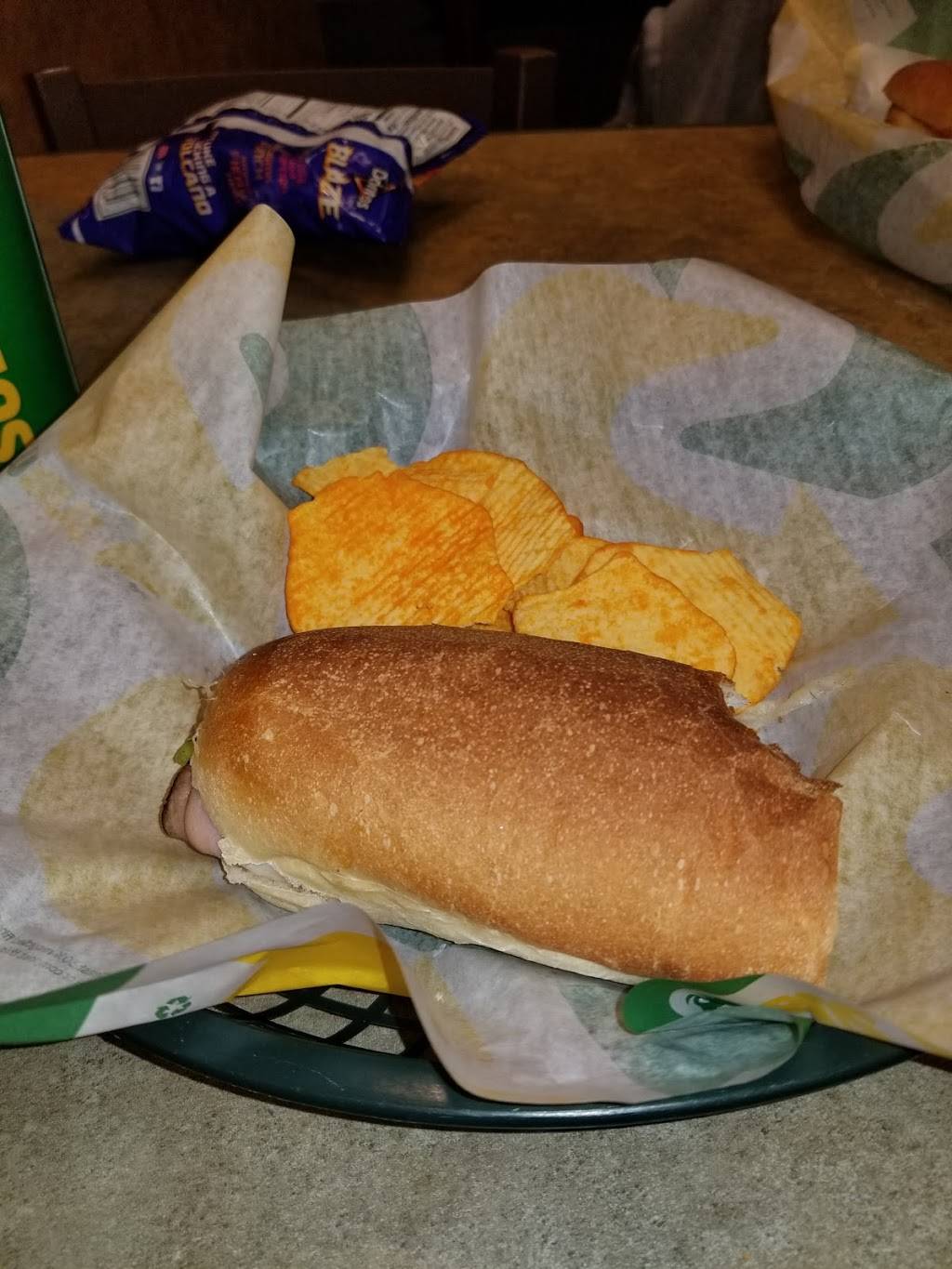 Subway | restaurant | 55 5th St E, St Paul, MN 55101, USA | 6512981099 OR +1 651-298-1099