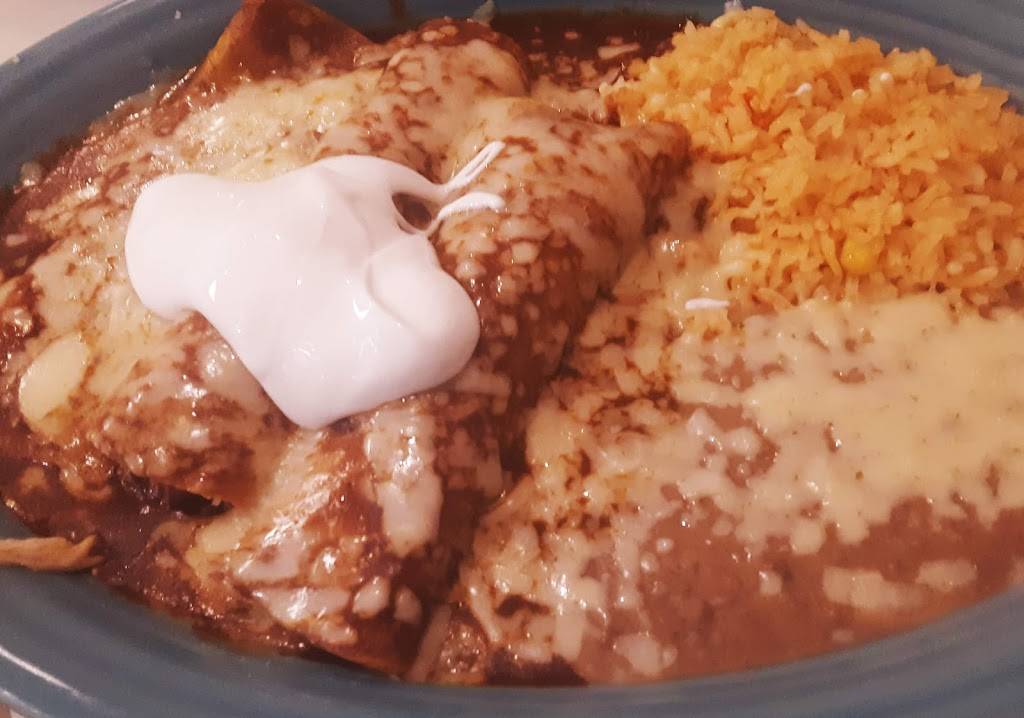 La Pinata Mexican Grill | restaurant | 4219 E Station Rd, Roanoke, IN 46783, USA | 2606728848 OR +1 260-672-8848