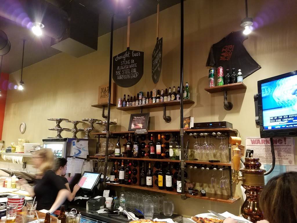 Max & Leos Pizza Newton | restaurant | 325 Washington St, Newton, MA 02458, USA | 6172447200 OR +1 617-244-7200