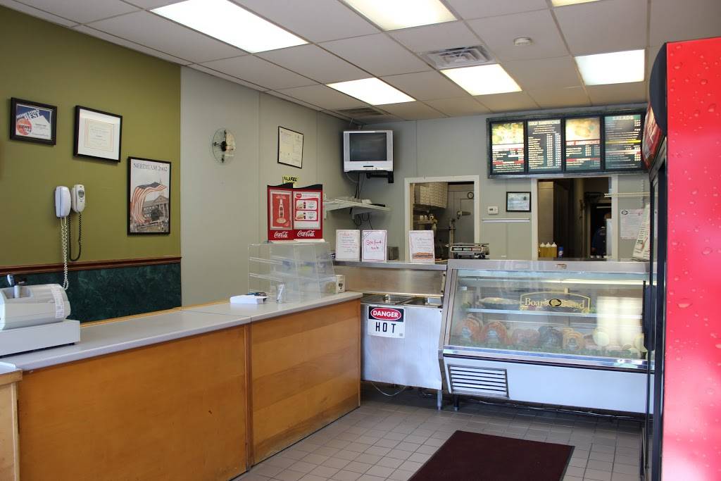 Giannis Deli and Pizza | restaurant | 853 Highland Ave, Needham, MA 02494, USA | 7814531164 OR +1 781-453-1164