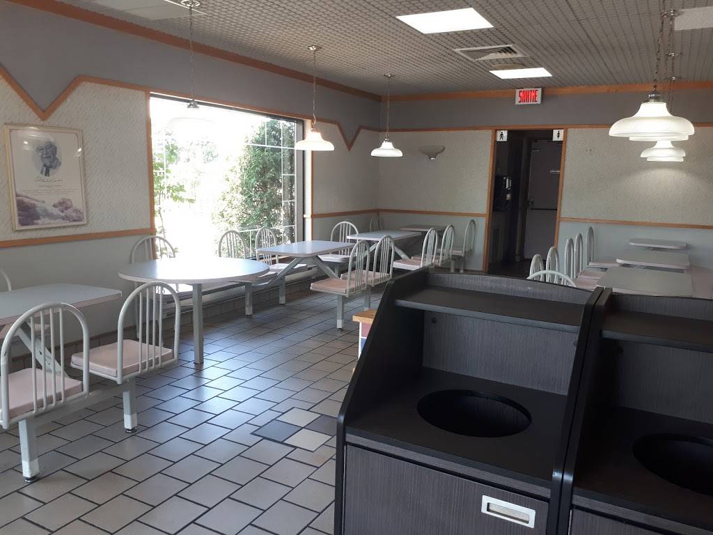 PFK | meal takeaway | 2997 Chemin de Chambly, Longueuil, QC J4L 1N3, Canada | 4506790680 OR +1 450-679-0680