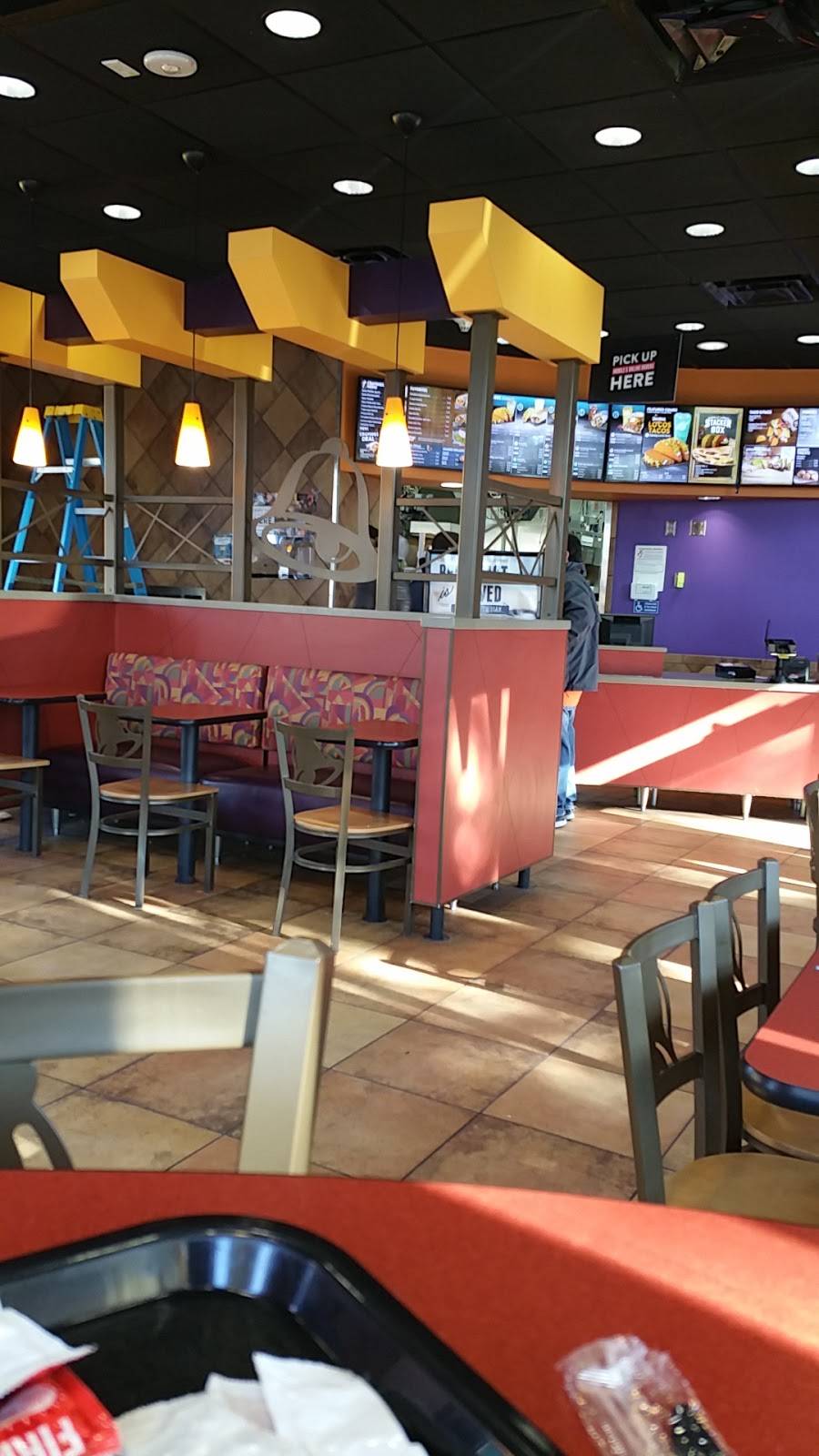 Taco Bell | meal takeaway | 570 Sunrise Hwy, Rockville Centre, NY 11570, USA | 5166781502 OR +1 516-678-1502