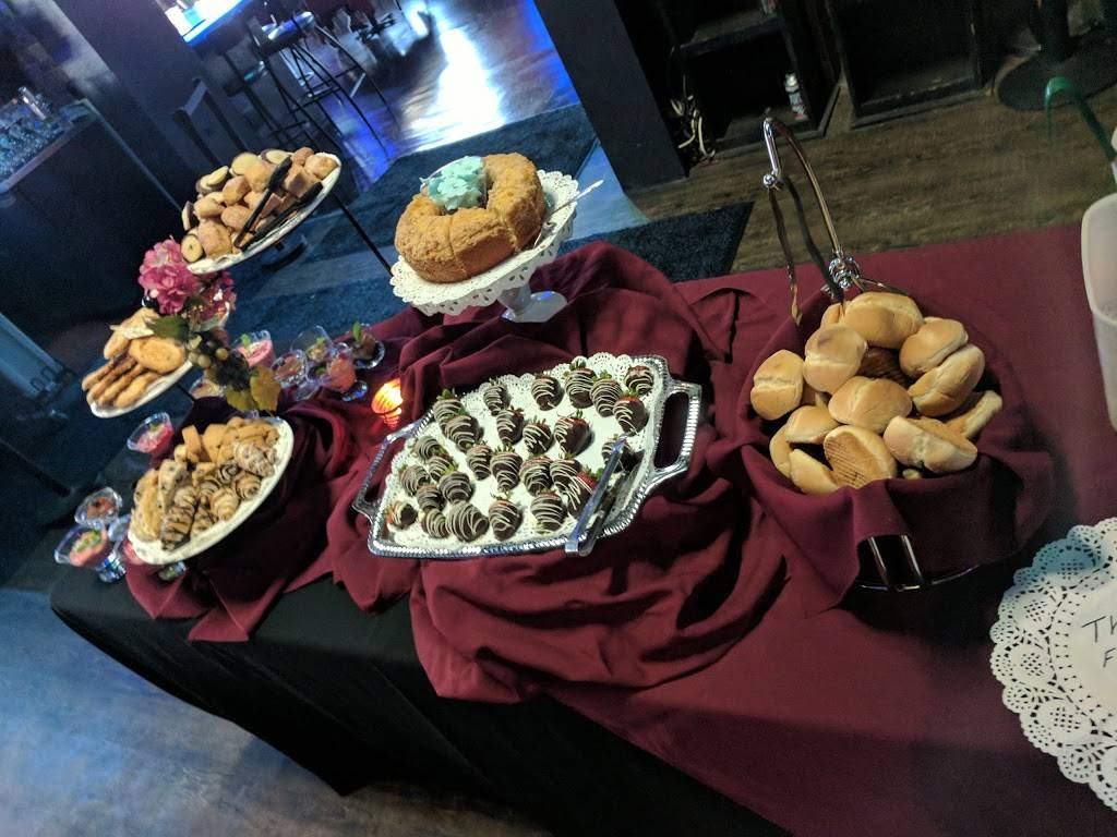 3 Vinos | restaurant | 201 N Citrus Ave, Covina, CA 91723, USA | 6266530700 OR +1 626-653-0700