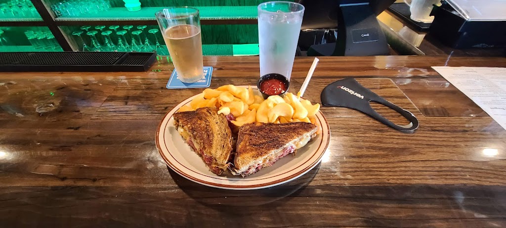 OMalleys Irish Grill | restaurant | 803 Harkrider St Suite 12, Conway, AR 72032, USA | 5015046949 OR +1 501-504-6949