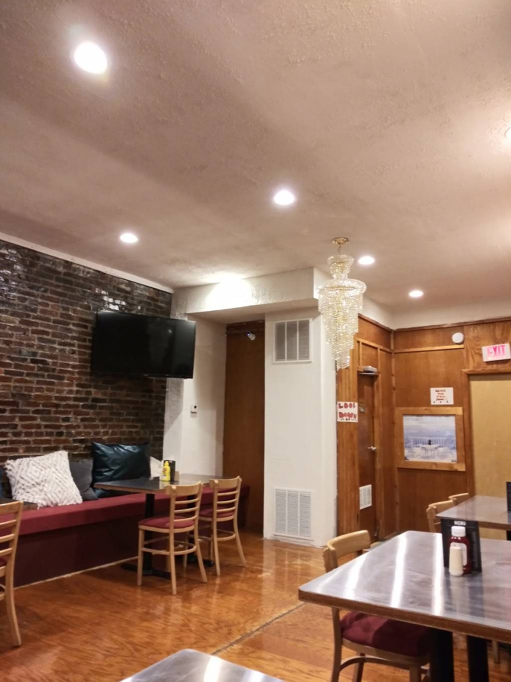 Dakari Soul Food | restaurant | 3720 S Hanover St, Brooklyn, MD 21225, USA | 4103500173 OR +1 410-350-0173