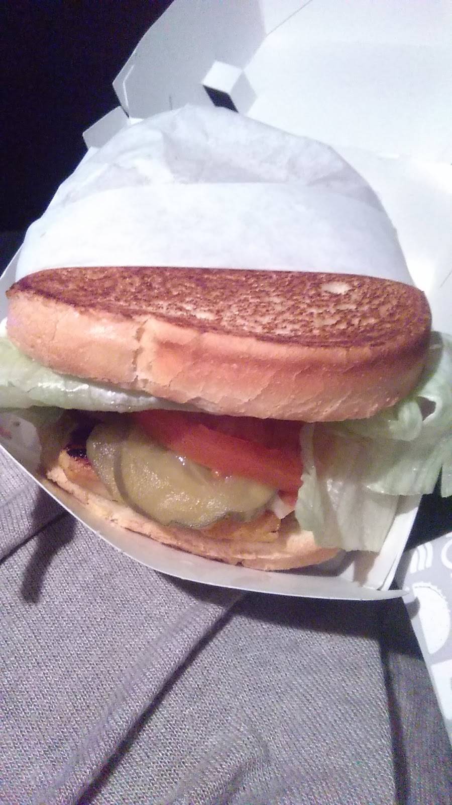 Jack in the Box | restaurant | 5747 Lakewood Blvd, Lakewood, CA 90712, USA | 5626021100 OR +1 562-602-1100