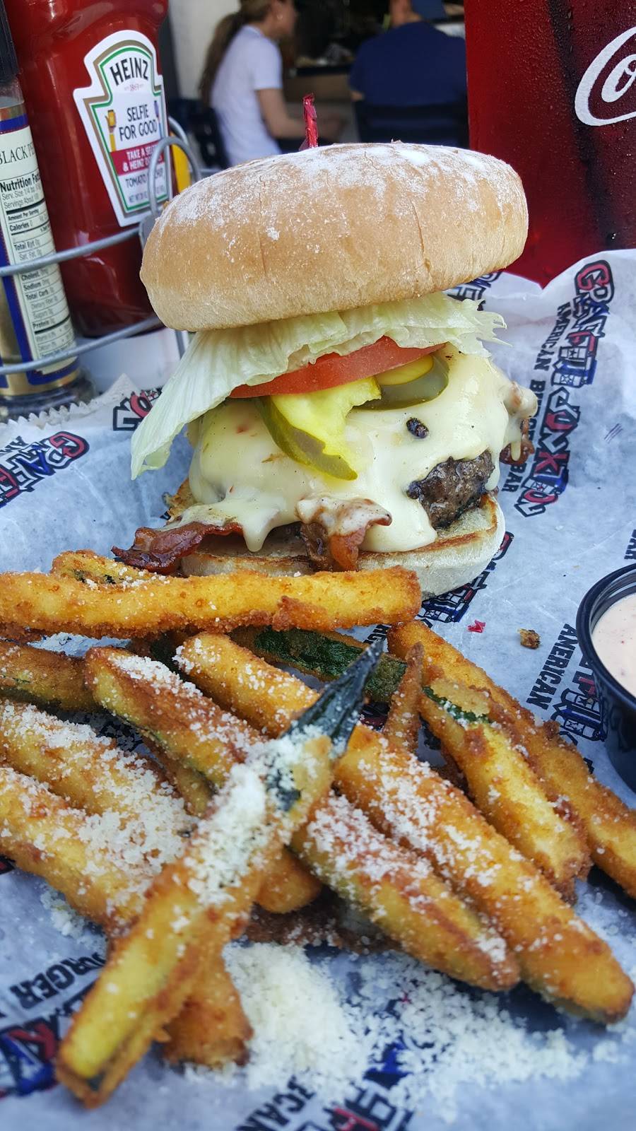 Graffiti Junktion - Thornton Park | restaurant | 700 E Washington St, Orlando, FL 32801, USA | 3214245800 OR +1 321-424-5800