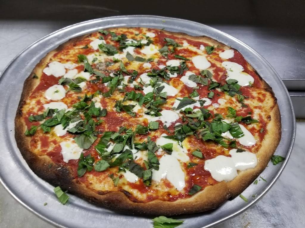 Primos Pizza & Pasta | restaurant | 17173 Miramar Pkwy, Miramar, FL 33027, USA | 9544301930 OR +1 954-430-1930