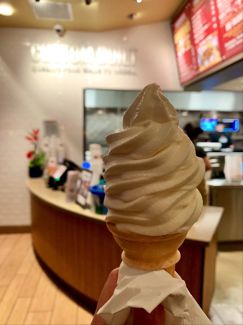 The Habit Burger Grill | restaurant | 3650 Village Dr, Castro Valley, CA 94546, USA | 5102473240 OR +1 510-247-3240