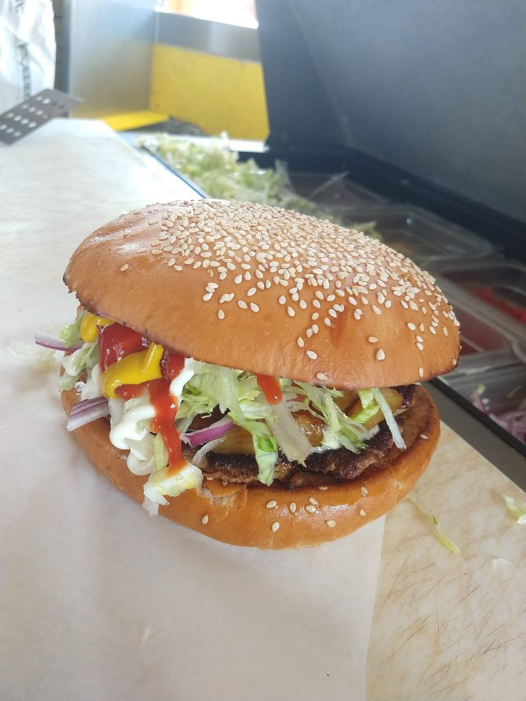 El Capricho TORTAS | restaurant | Av. Fco J. Mina 1123, Mariano Matamoros, 22206 Tijuana, B.C., Mexico | 016642166042 OR +52 664 216 6042