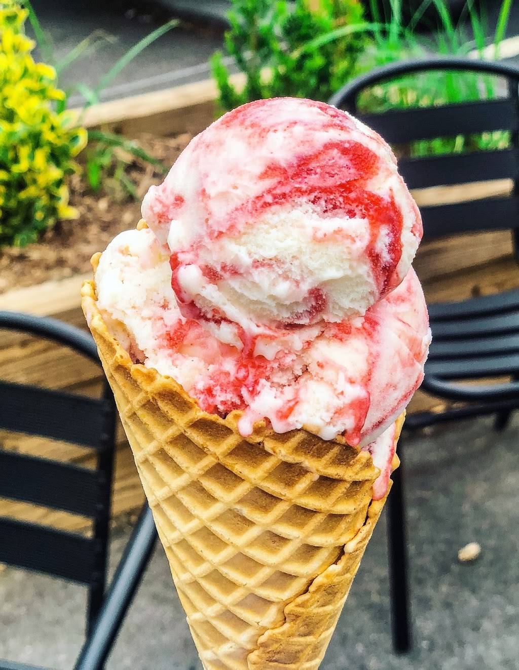 Asheville Burger | restaurant | 7 Roberts Rd, Asheville, NC 28803, USA | 8282772386 OR +1 828-277-2386